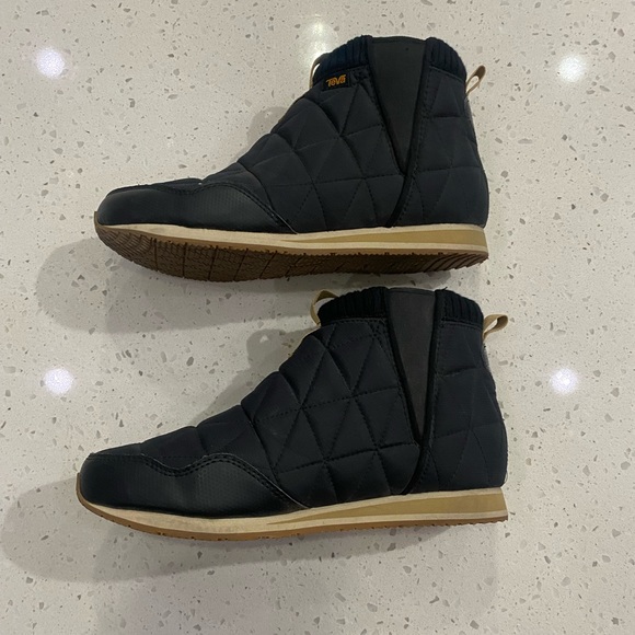 EUC Teva ReEMBER Mid Slip-On - Picture 4 of 6